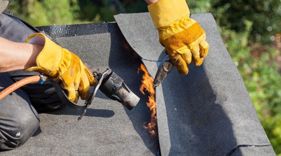 Expert Emergency Roof Repairs services in Newtown, MO